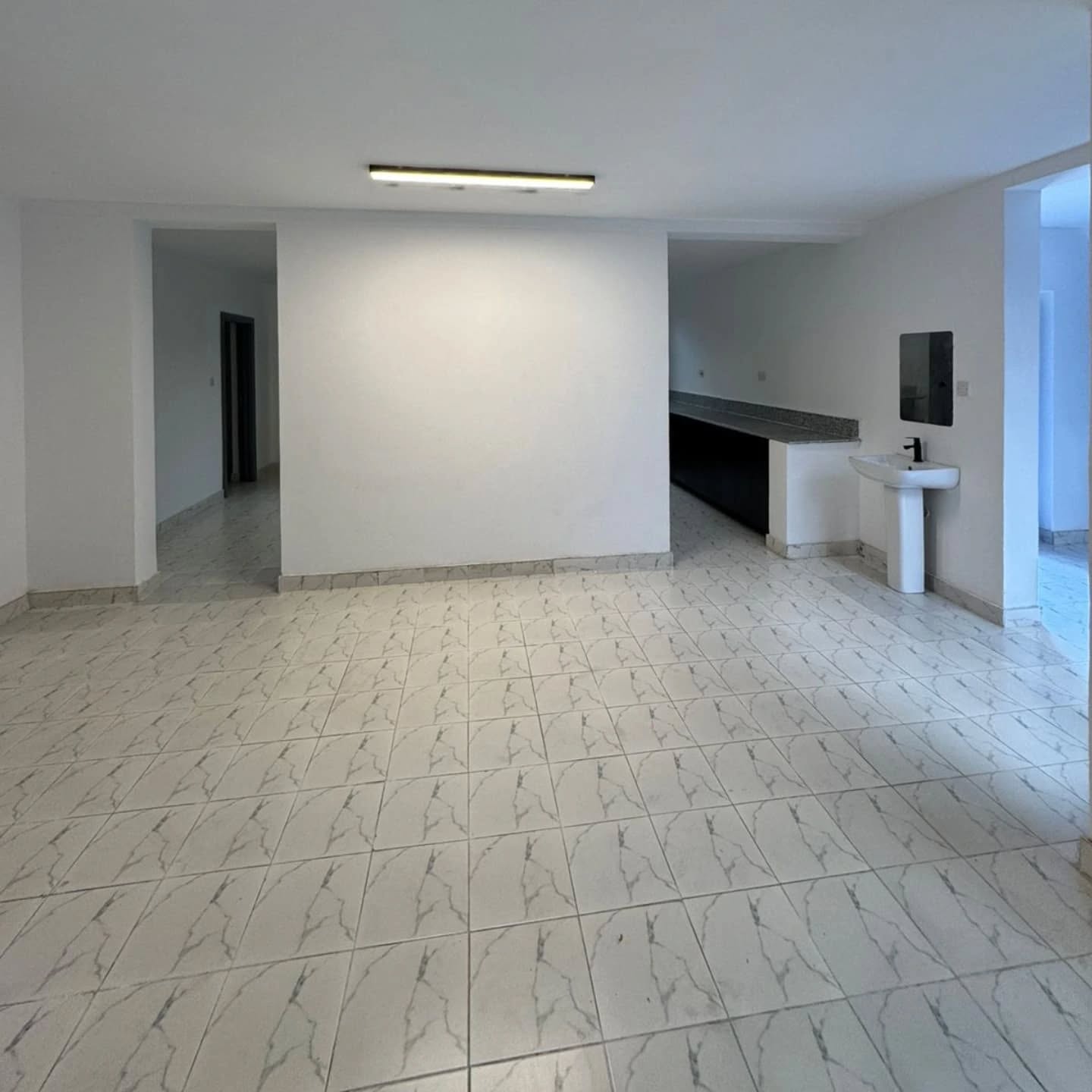 Spacious 3-Bed Bungalow in Kitengela | Ensuite, Parking, Fibre Internet – Ksh 65,000