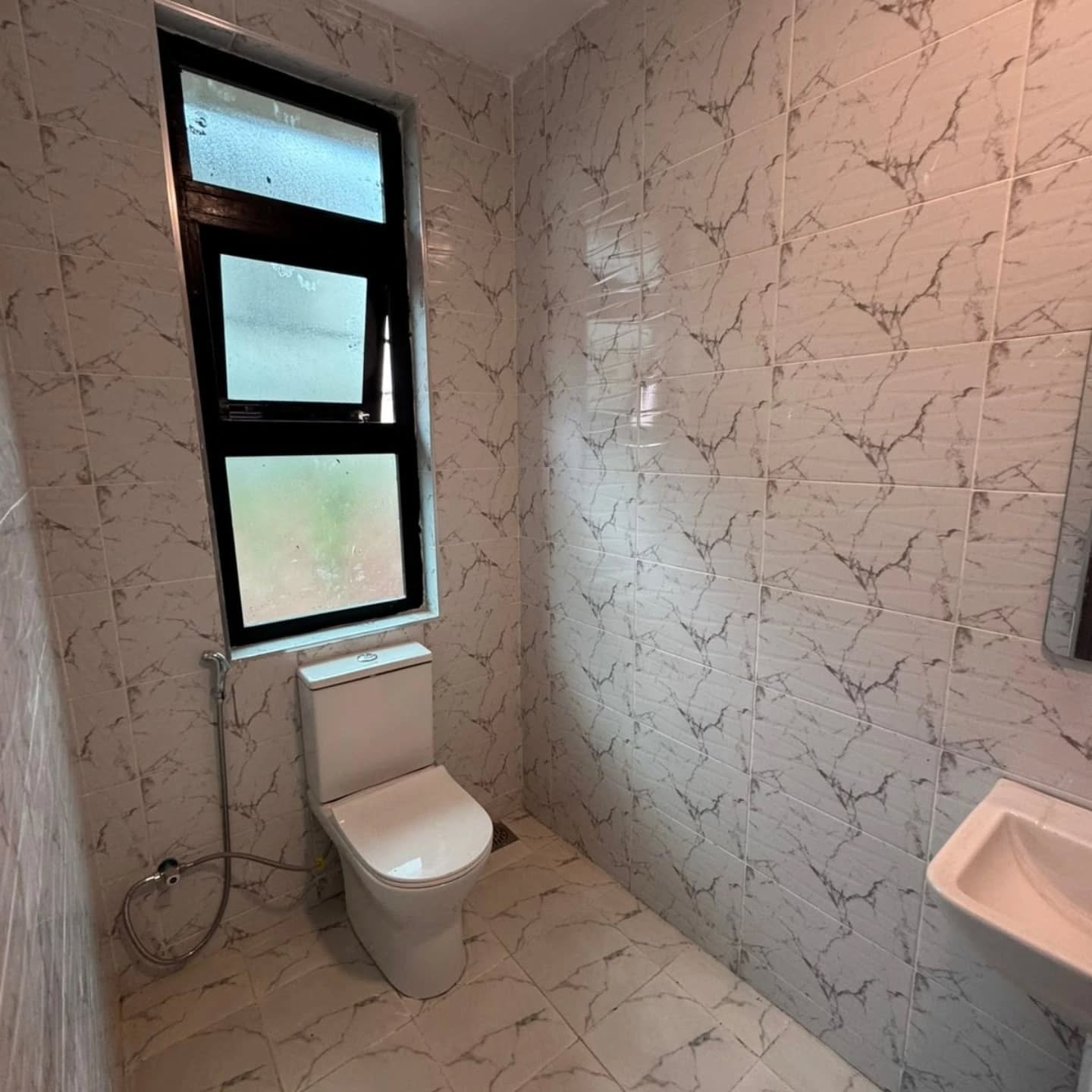 Spacious 3-Bed Bungalow in Kitengela | Ensuite, Parking, Fibre Internet – Ksh 65,000